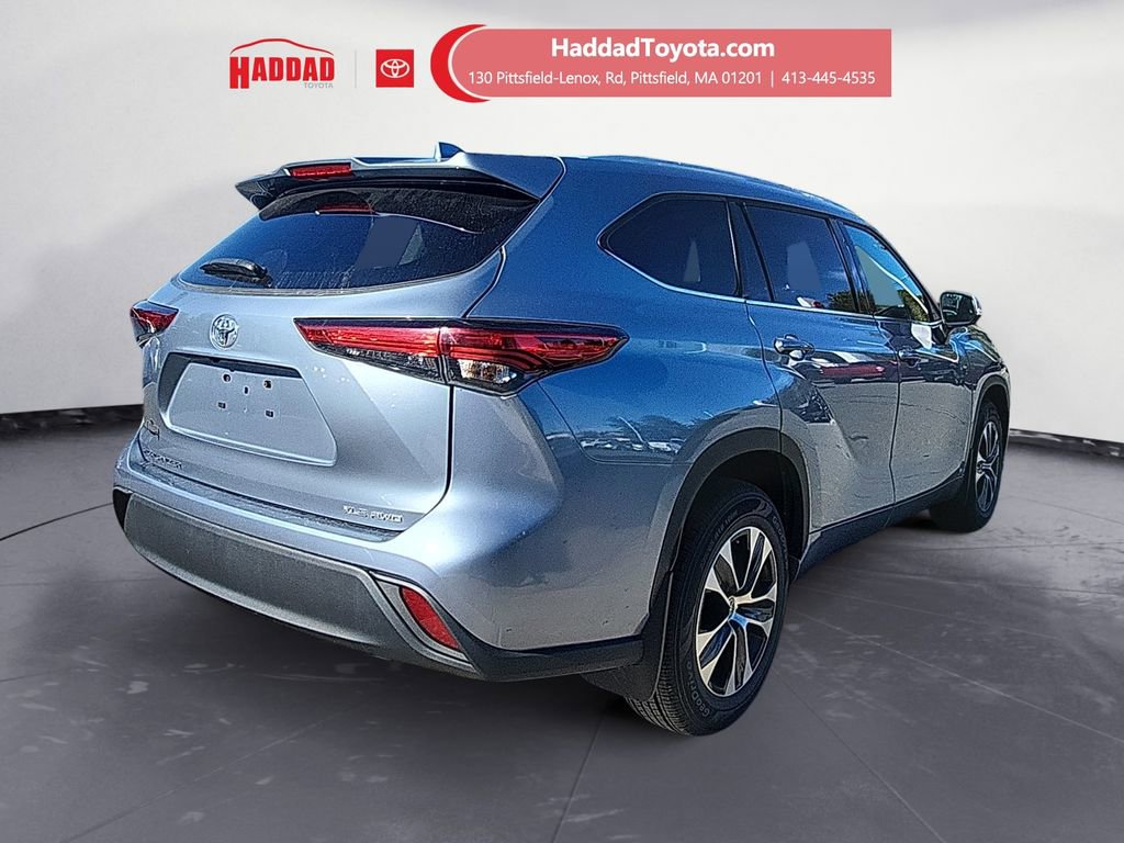 Used 2022 Toyota Highlander XLE image 5