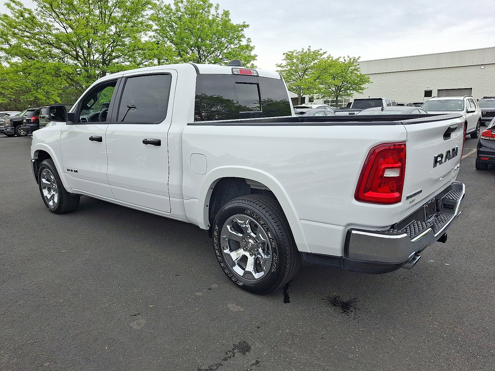 Used 2026 RAM 1500 Big Horn AWD/4WD image 4