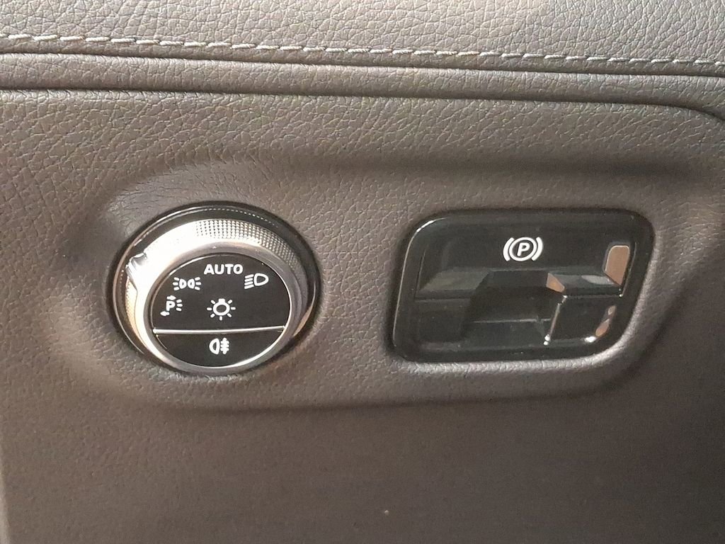 Used 2023 Mercedes-Benz EQE 350+ 350 Sedan w/ Exclusive Trim Package image 20