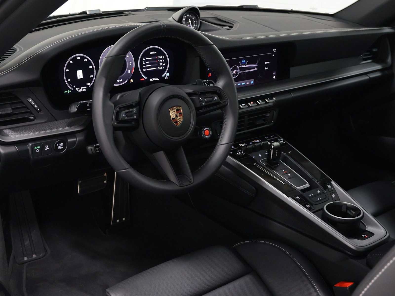 Certified 2025 Porsche 911 Carrera RWD image 4