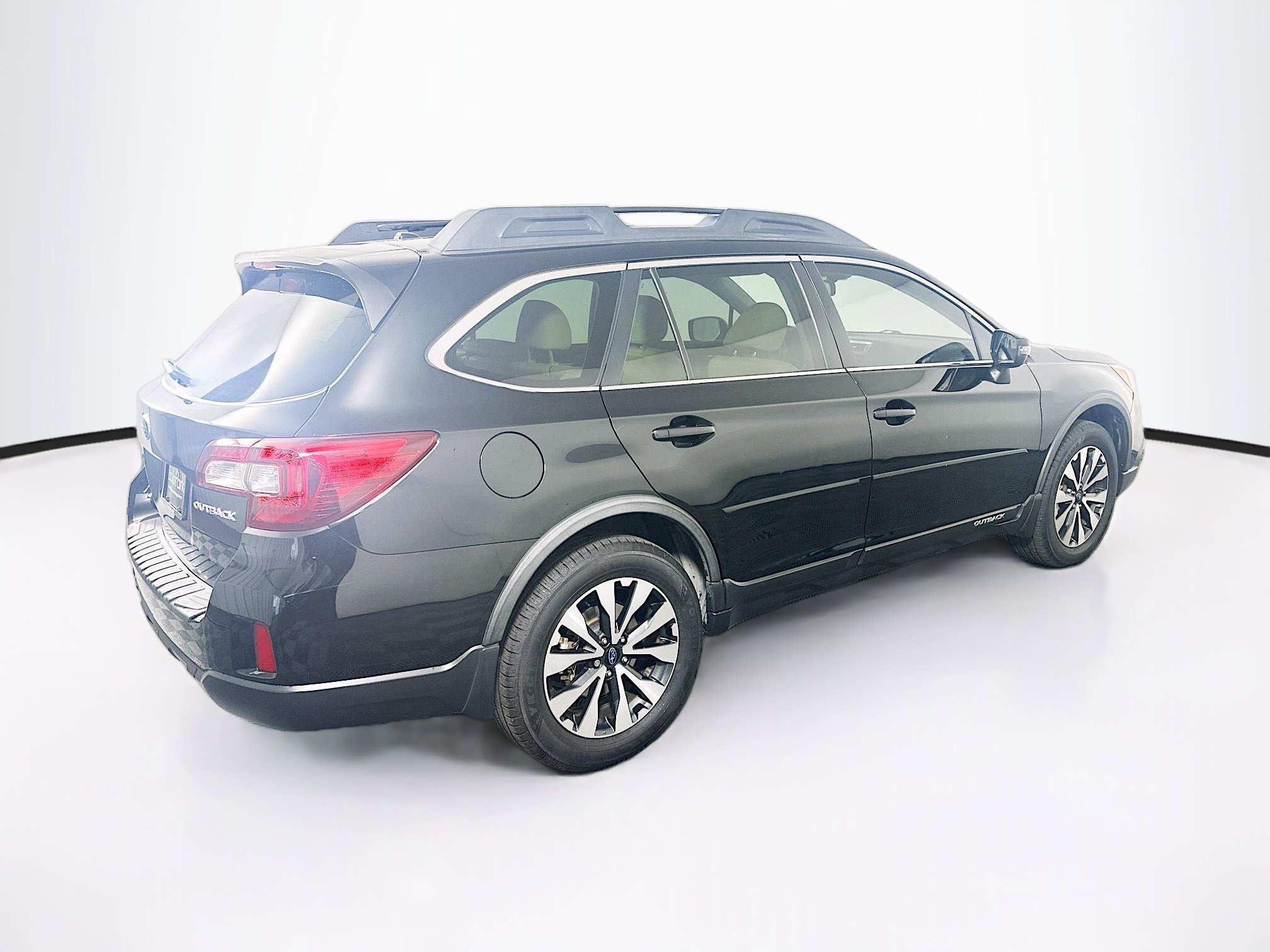 Used 2015 Subaru Outback 2.5i Limited AWD/4WD image 9