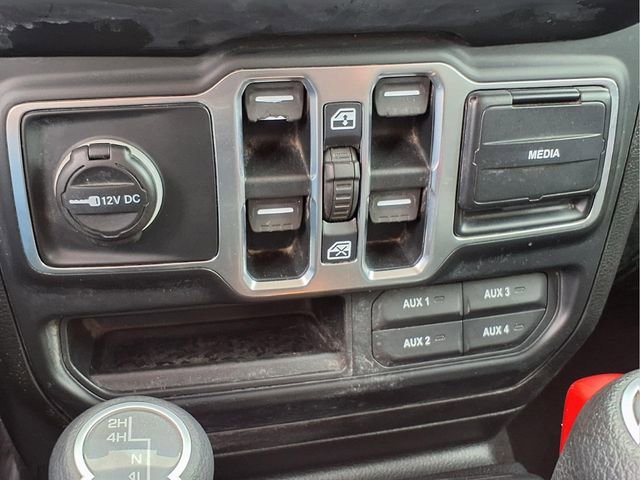 Used 2018 Jeep Wrangler Unlimited Sahara image 7