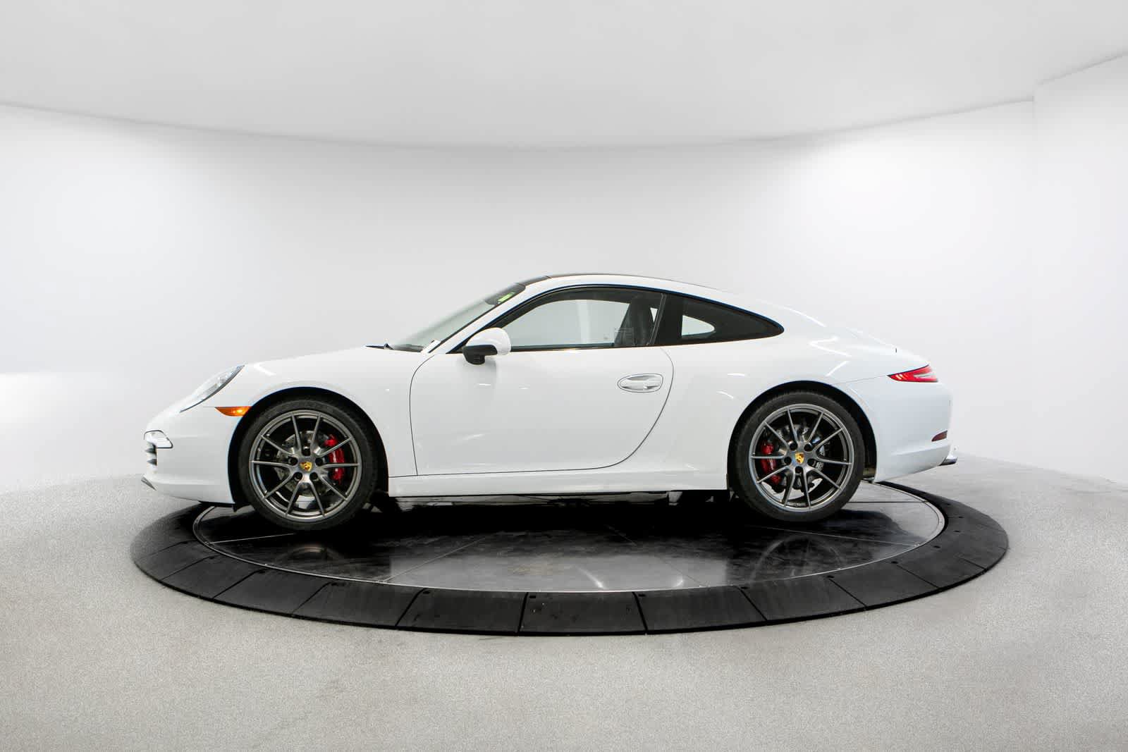 Certified 2016 Porsche 911 Carrera RWD image 2