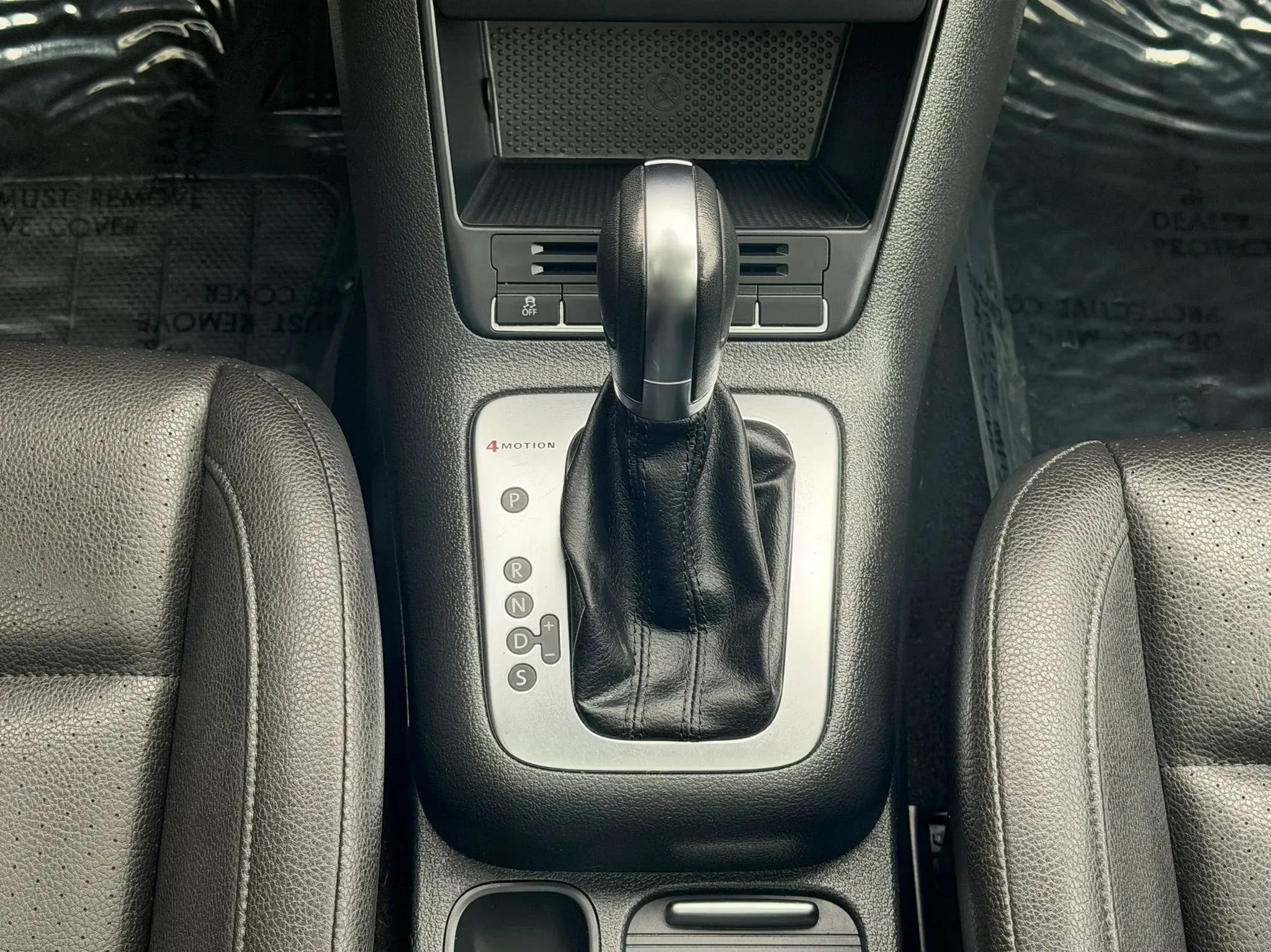 Used 2013 Volkswagen Tiguan S AWD/4WD image 18