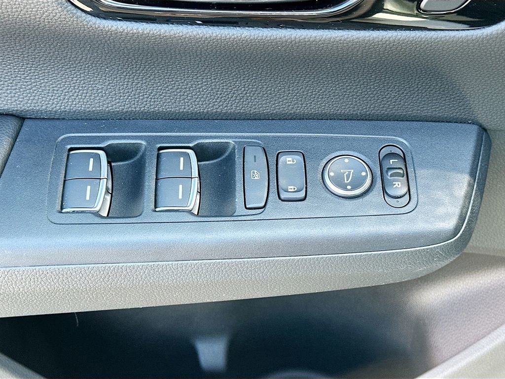 Used 2026 Honda CR-V Sport Touring image 18