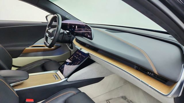 Used 2023 Lucid Air Touring AWD/4WD image 20