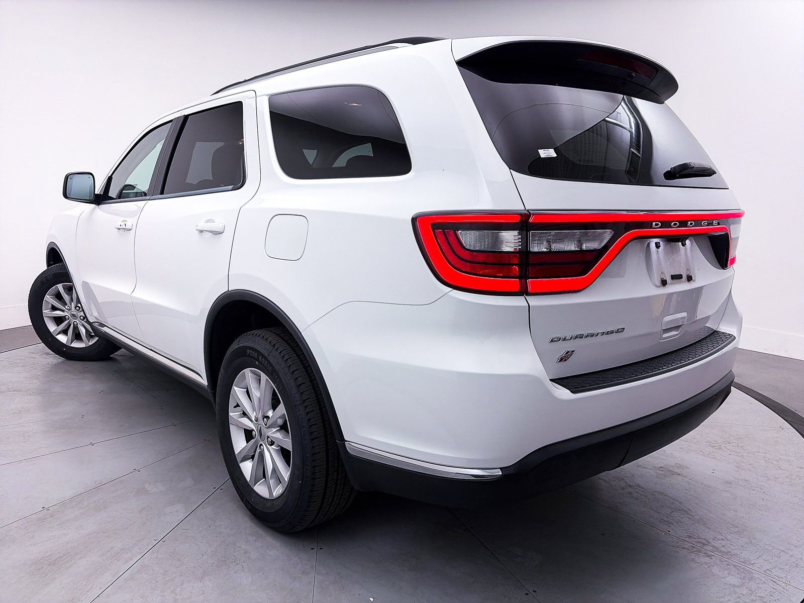 Used 2022 Dodge Durango SXT image 2