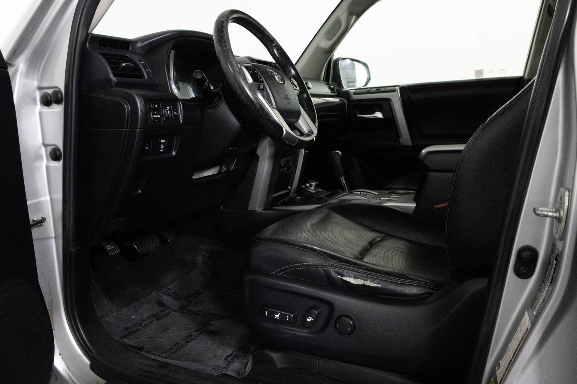 Used 2014 Toyota 4Runner Limited image 17