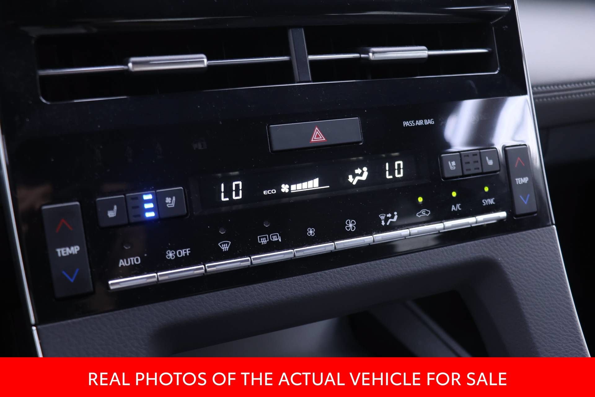 Certified 2019 Toyota Avalon Limited w/ Advanced Safety Package FWD image 6