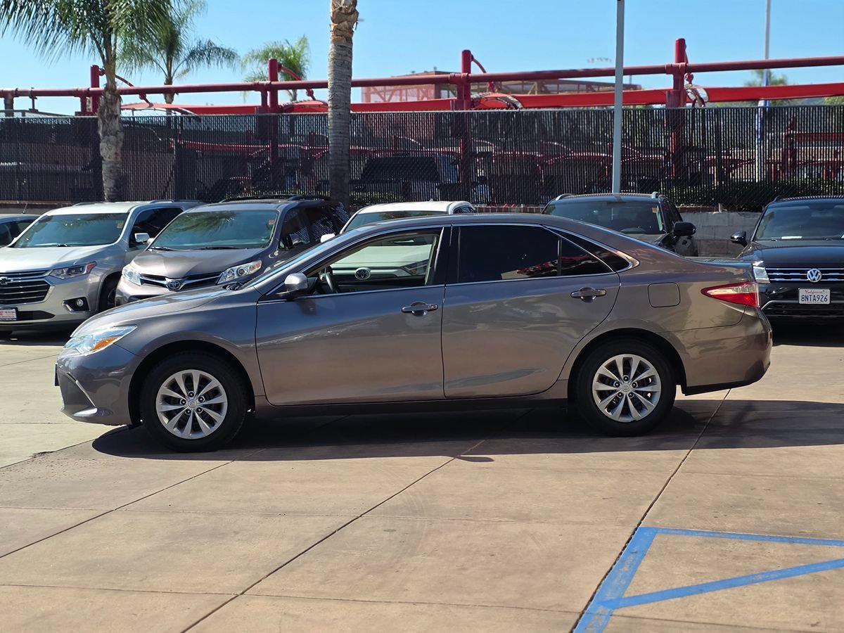 Used 2017 Toyota Camry LE FWD image 9