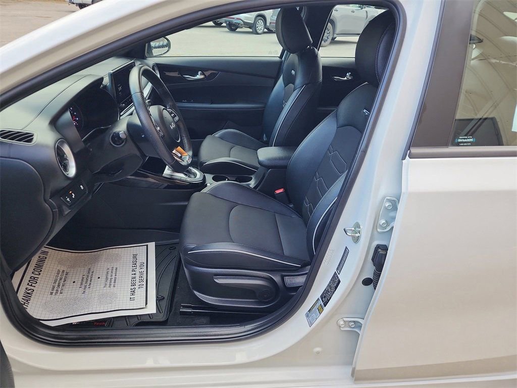 Used 2023 Kia Forte GT-Line image 11