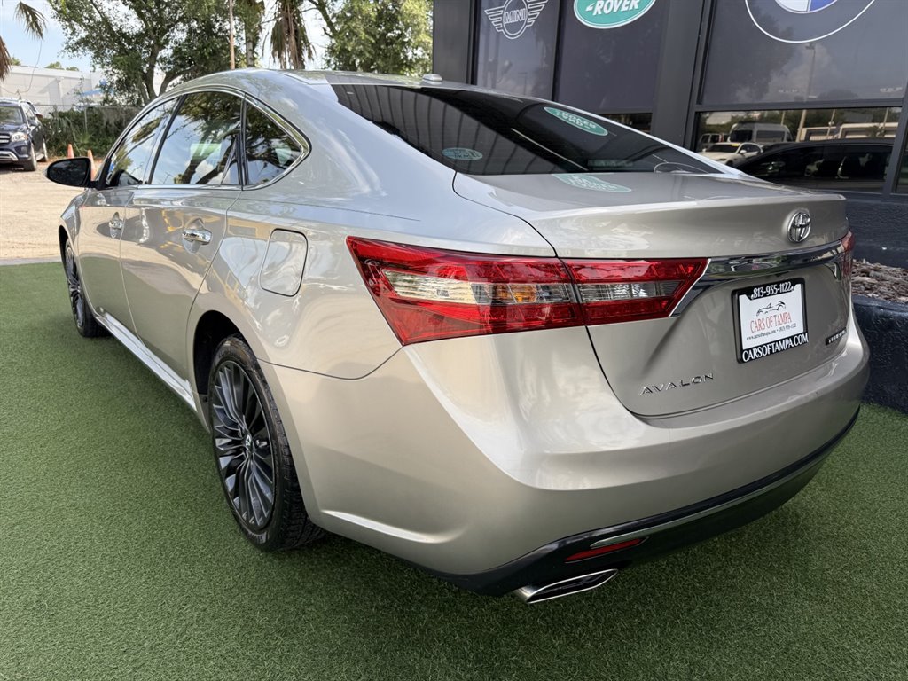 Used 2016 Toyota Avalon Touring FWD image 4