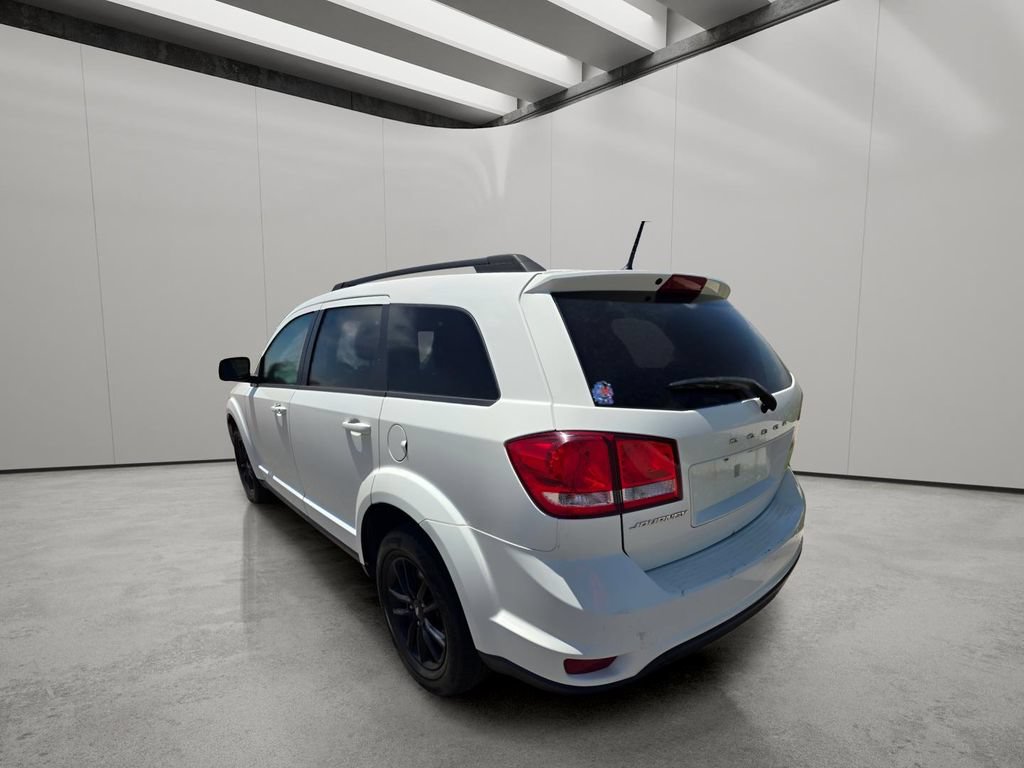 Used 2019 Dodge Journey SE w/ Blacktop Package FWD image 3