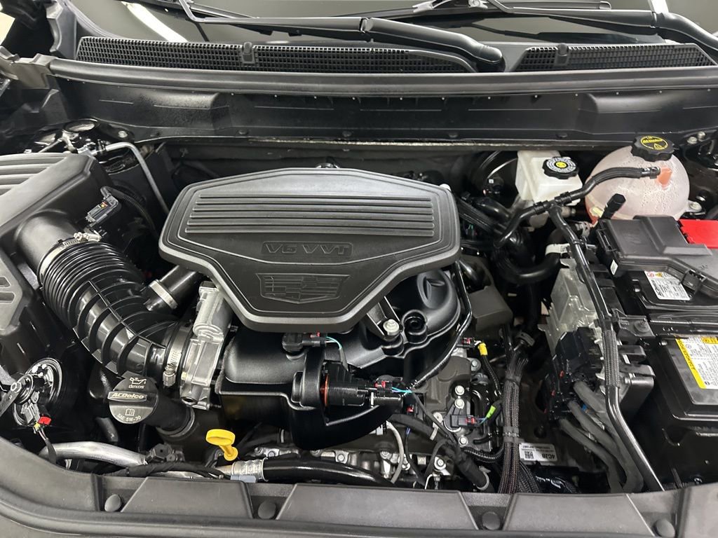 Certified 2025 Cadillac XT5 Sportv w/ Technology Package image 16