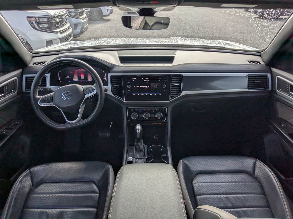 Used 2021 Volkswagen Atlas Cross Sport SEL Premium image 14