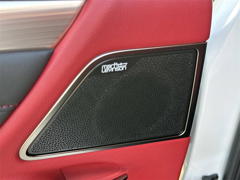 Used 2024 Lexus ES 300h F Sport image 12