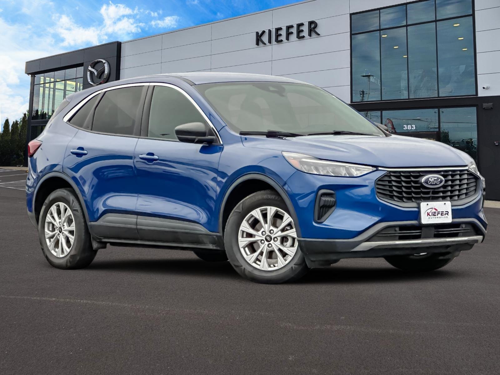 Used 2023 Ford Escape Active image 2