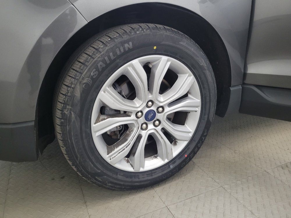 Used 2020 Ford Edge Titanium AWD/4WD image 31