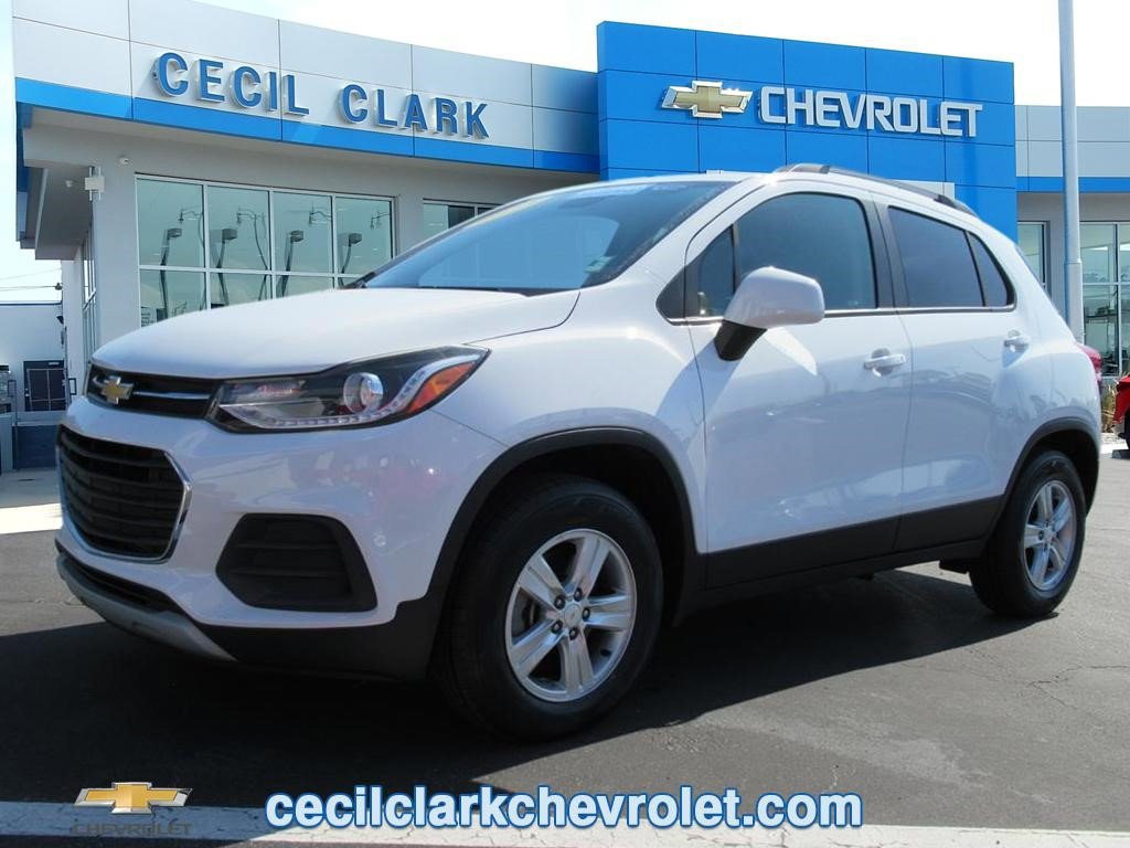 Certified 2022 Chevrolet Trax LT w/ LT Convenience Package AWD/4WD image 1