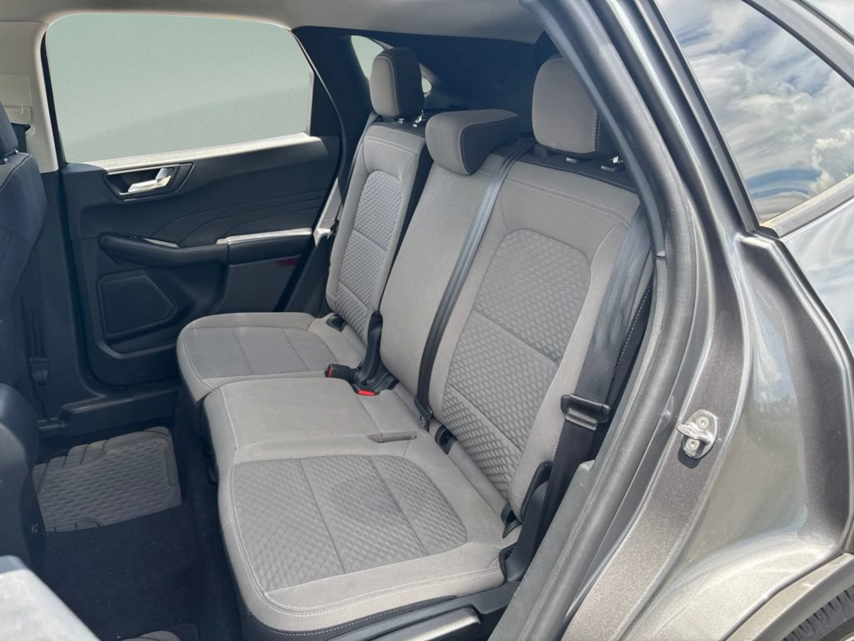 Used 2021 Ford Escape SE w/ SE Sport Appearance Package FWD image 19