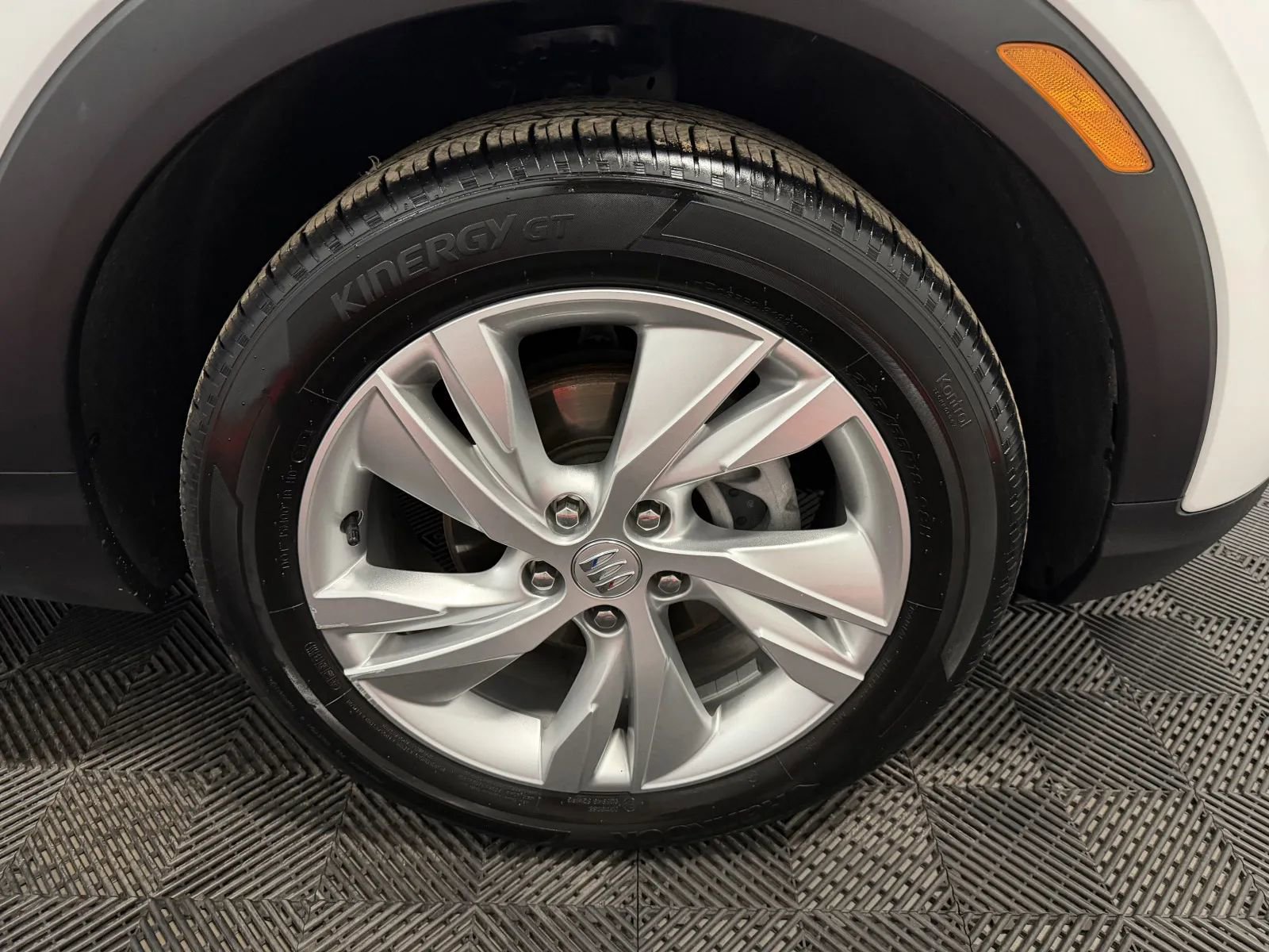 Used 2025 Buick Encore GX Preferred image 18