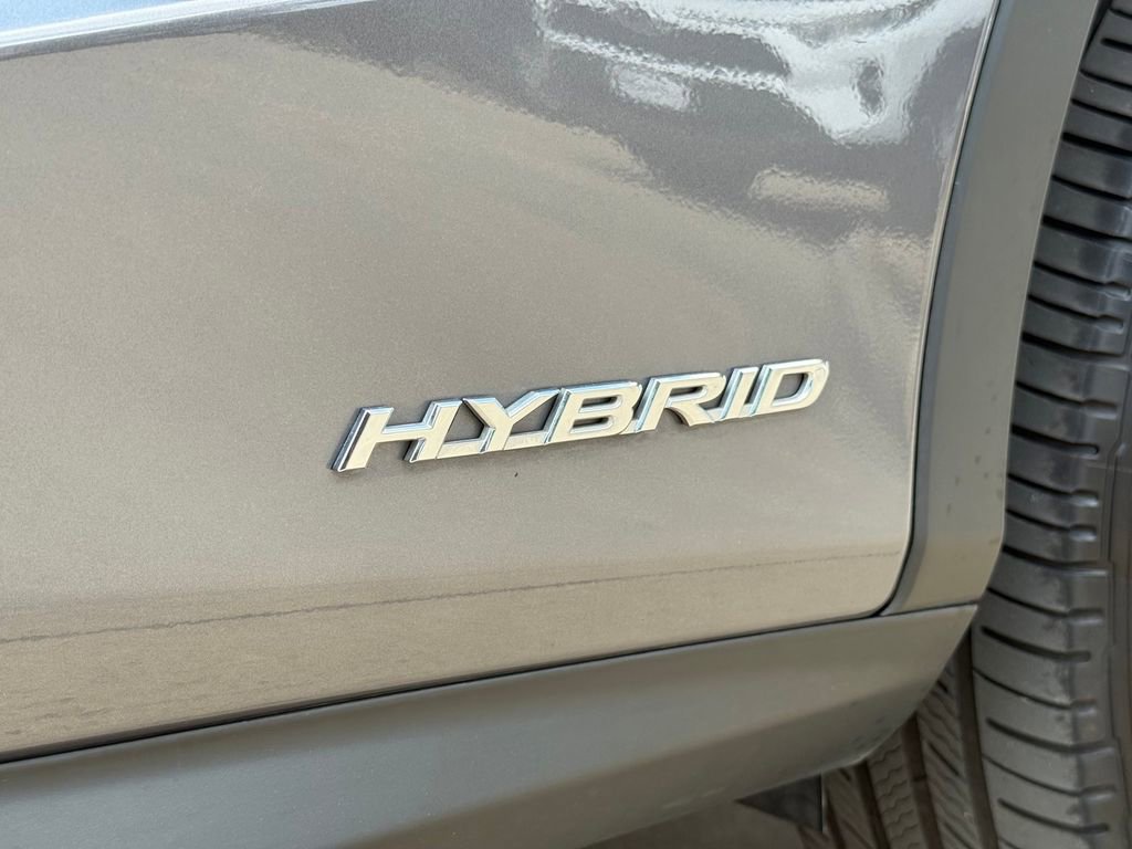 Used 2022 Lexus RX 450h AWD image 10