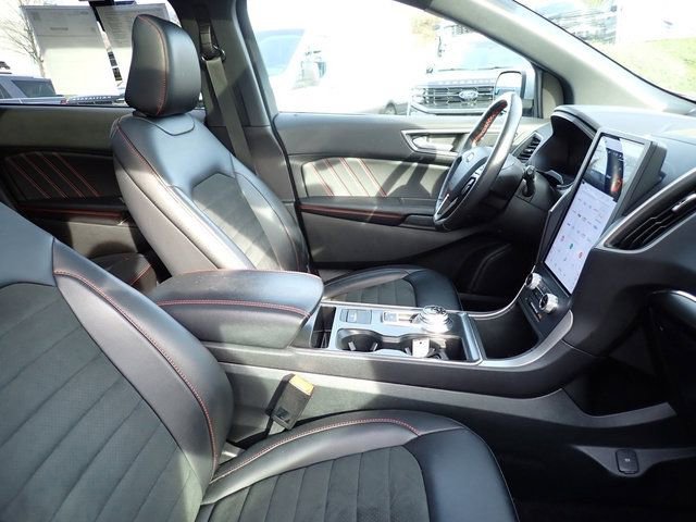 Certified 2022 Ford Edge ST-Line image 10