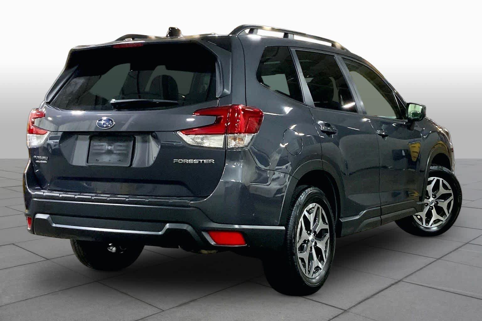 Used 2024 Subaru Forester Premium AWD/4WD image 13