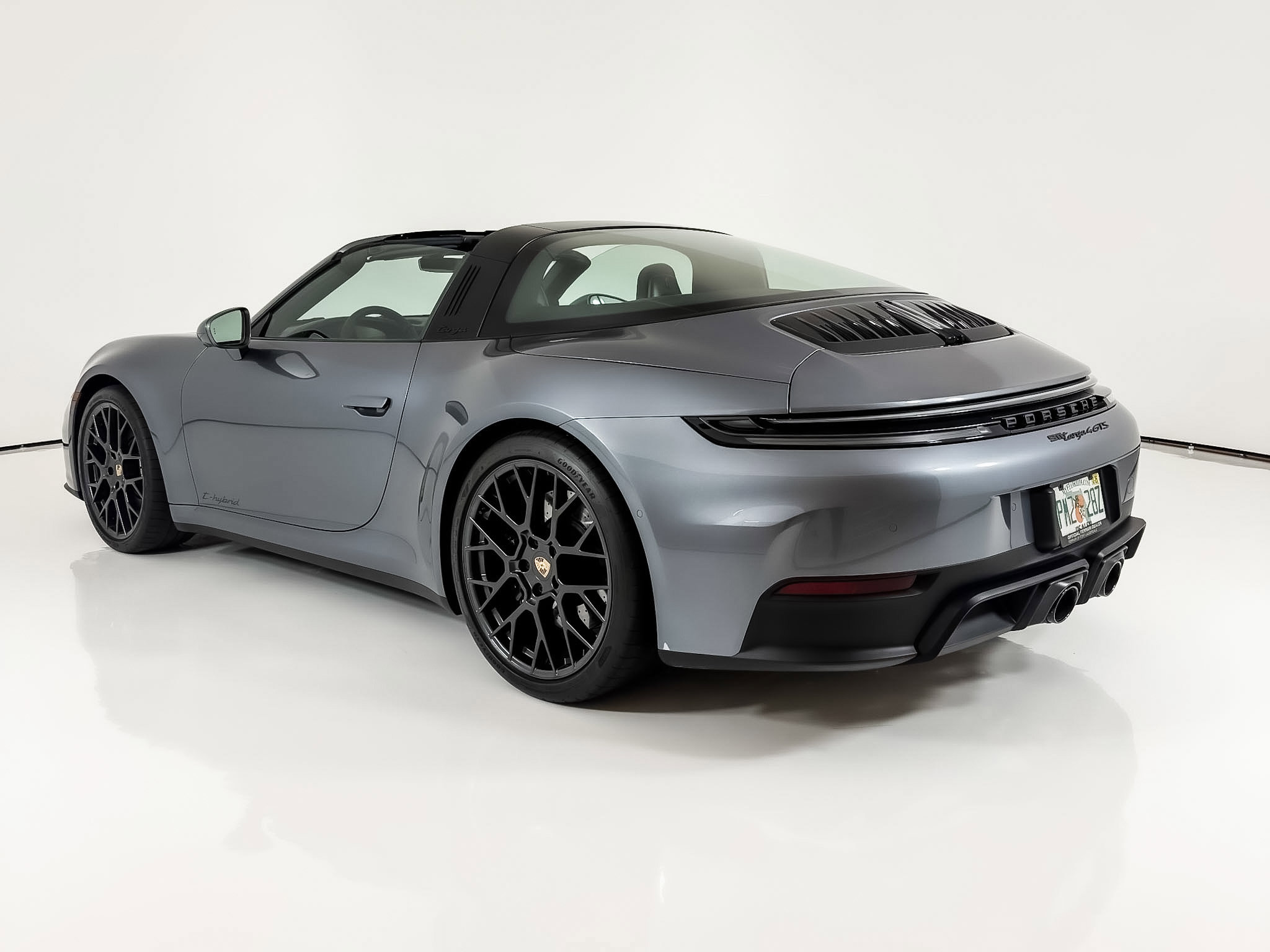 Used 2026 Porsche 911 Targa 4 GTS image 3