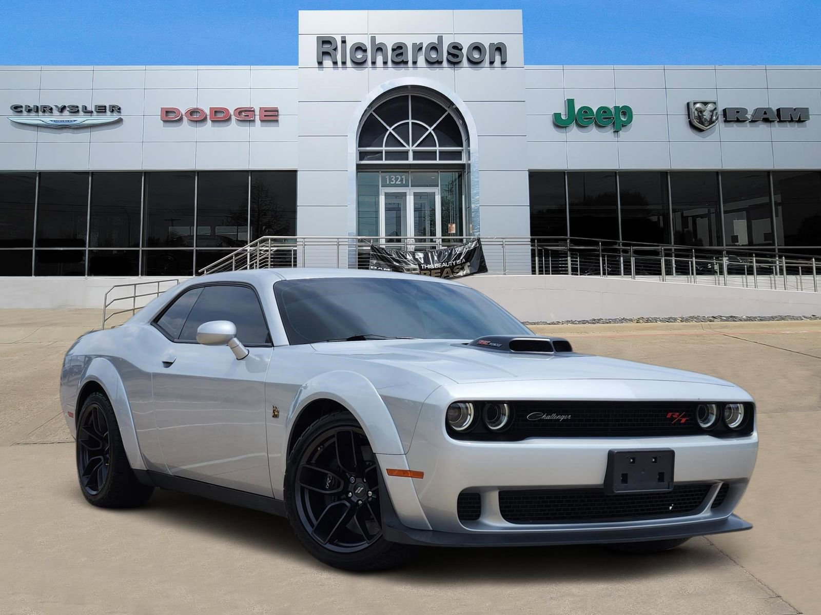 Used 2021 Dodge Challenger R/T Scat Pack RWD image 1