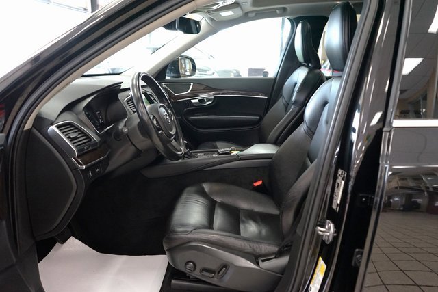 Used 2019 Volvo XC90 T5 Momentum w/ Protection Package image 28