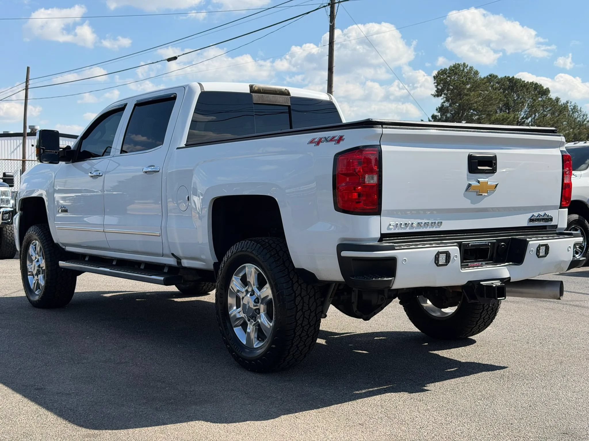 Used 2017 Chevrolet Silverado 2500 High Country w/ Duramax Plus Package AWD/4WD image 7