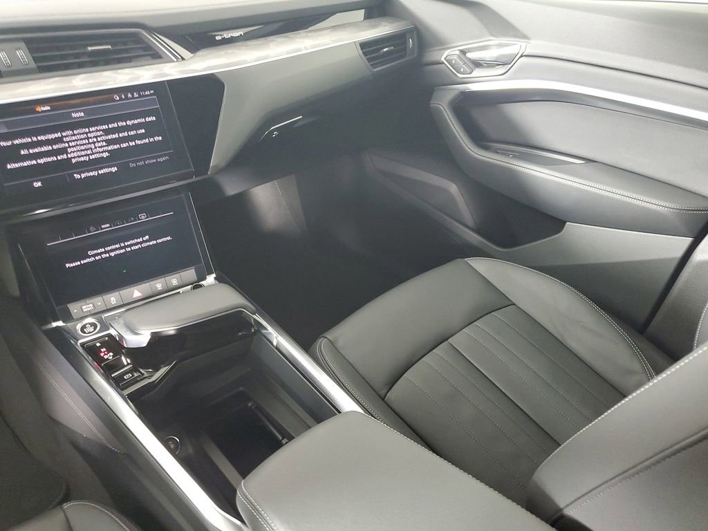 Used 2023 Audi e-tron Premium w/ Convenience Plus Package AWD/4WD image 17