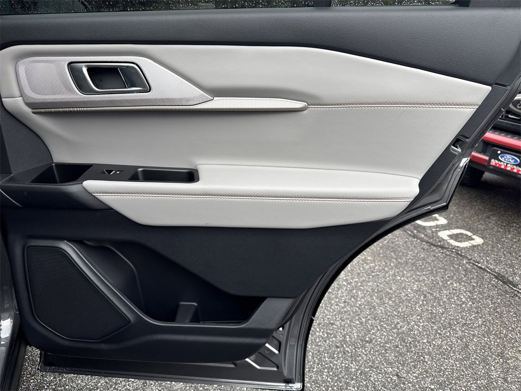 New 2026 Ford Explorer Active w/ Active Comfort Package image 17