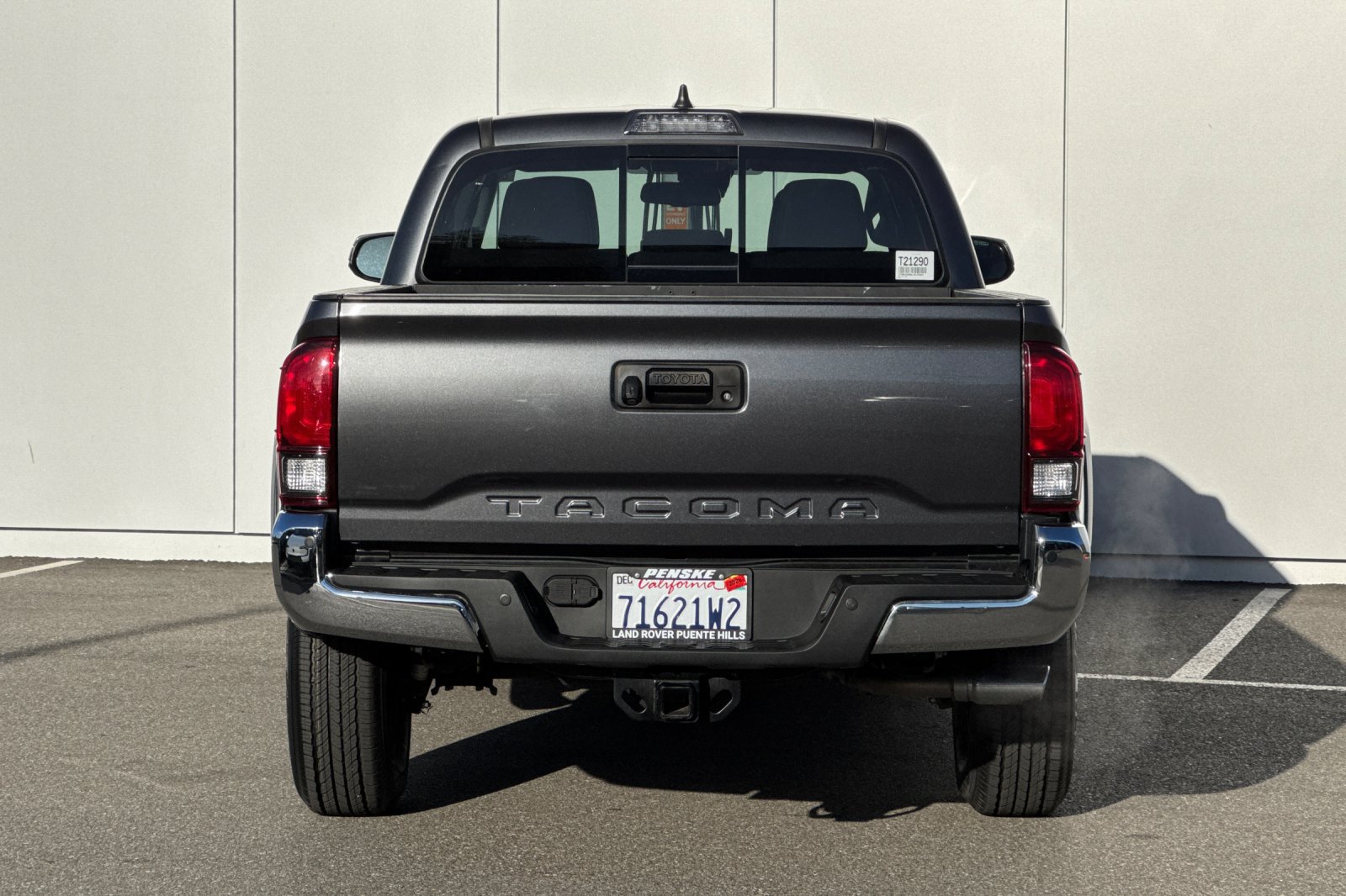 Used 2020 Toyota Tacoma SR5 RWD image 4