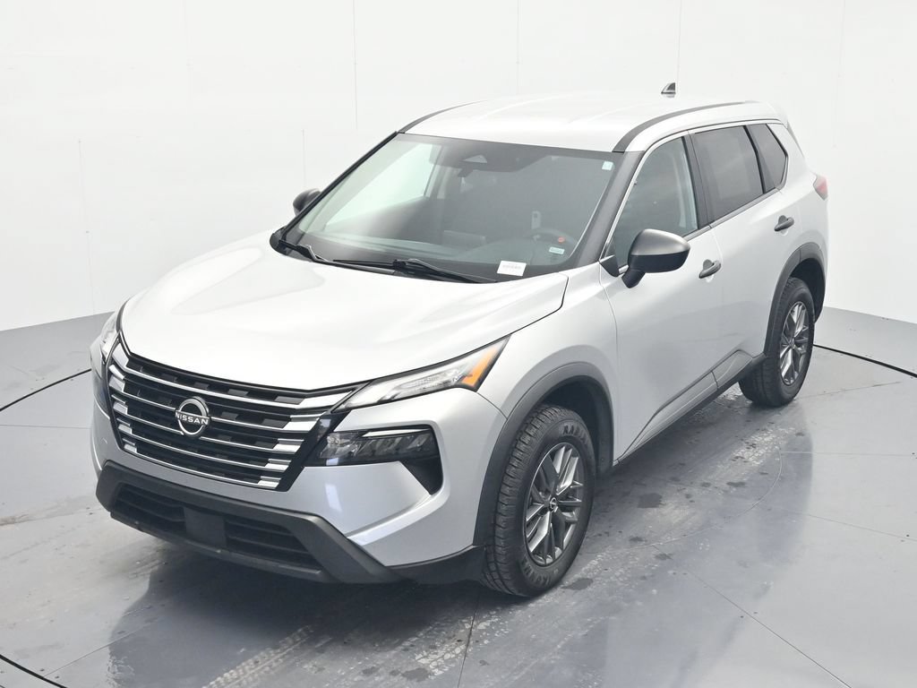 Used 2024 Nissan Rogue S FWD image 27