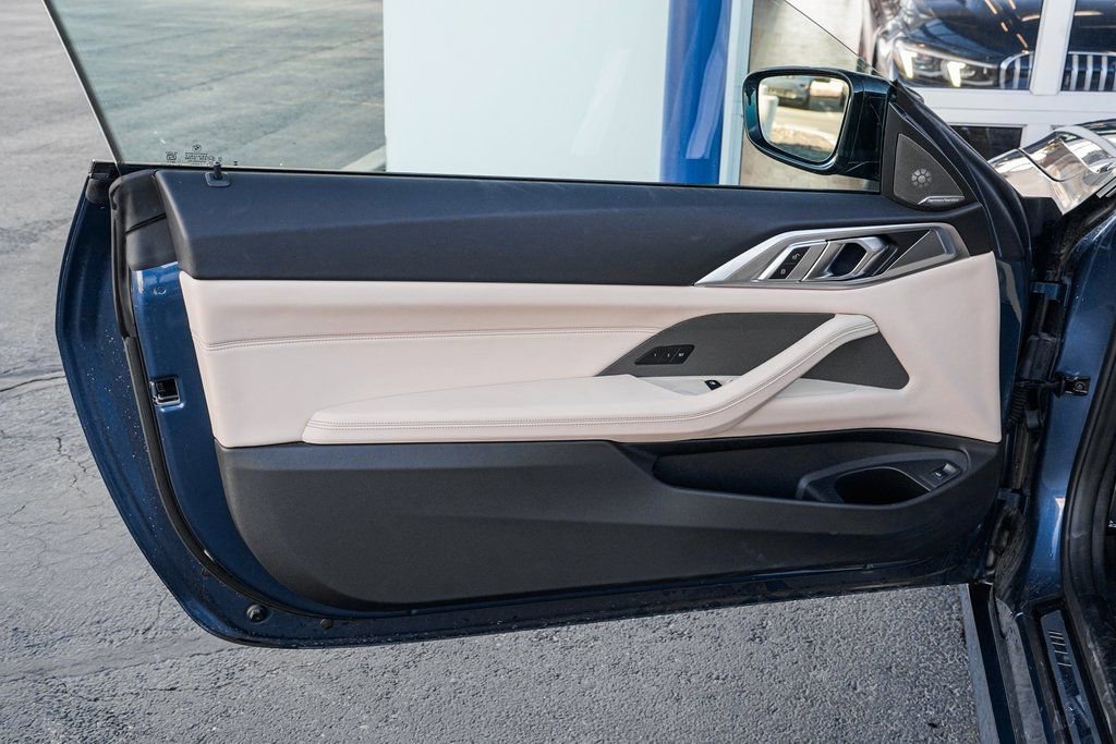 Used 2025 BMW 430i xDrive Coupe w/ M Sport Package image 9