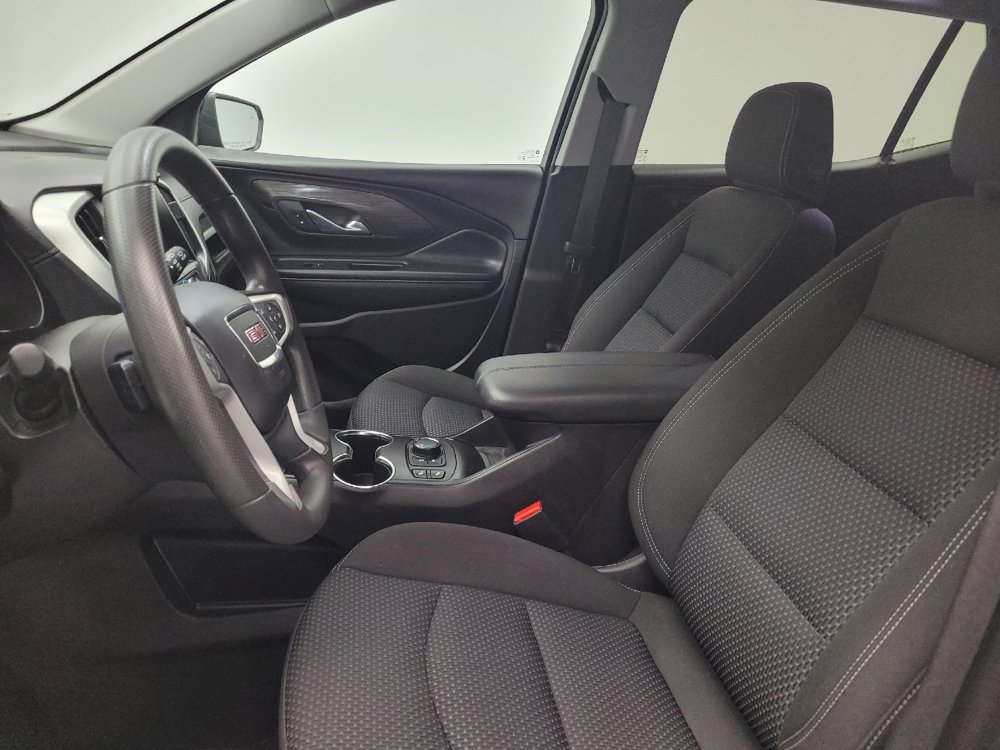 Used 2024 GMC Terrain SLE w/ Driver Convenience Package FWD image 17
