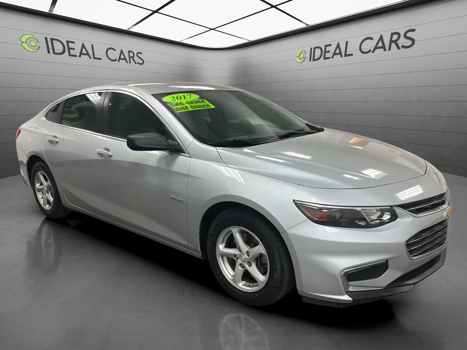 Used 2017 Chevrolet Malibu LS FWD image 3