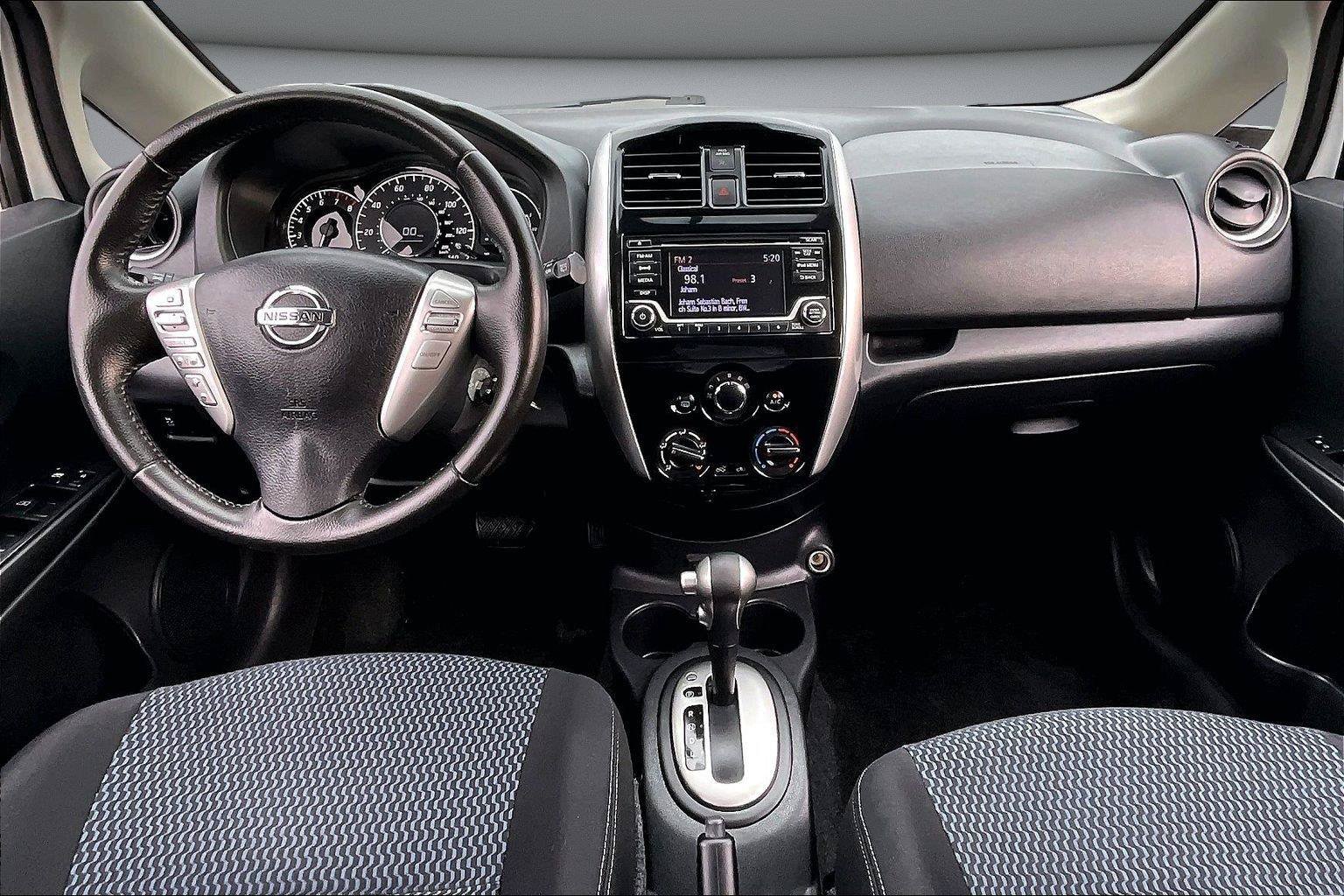 Used 2017 Nissan Versa Note SV FWD image 8