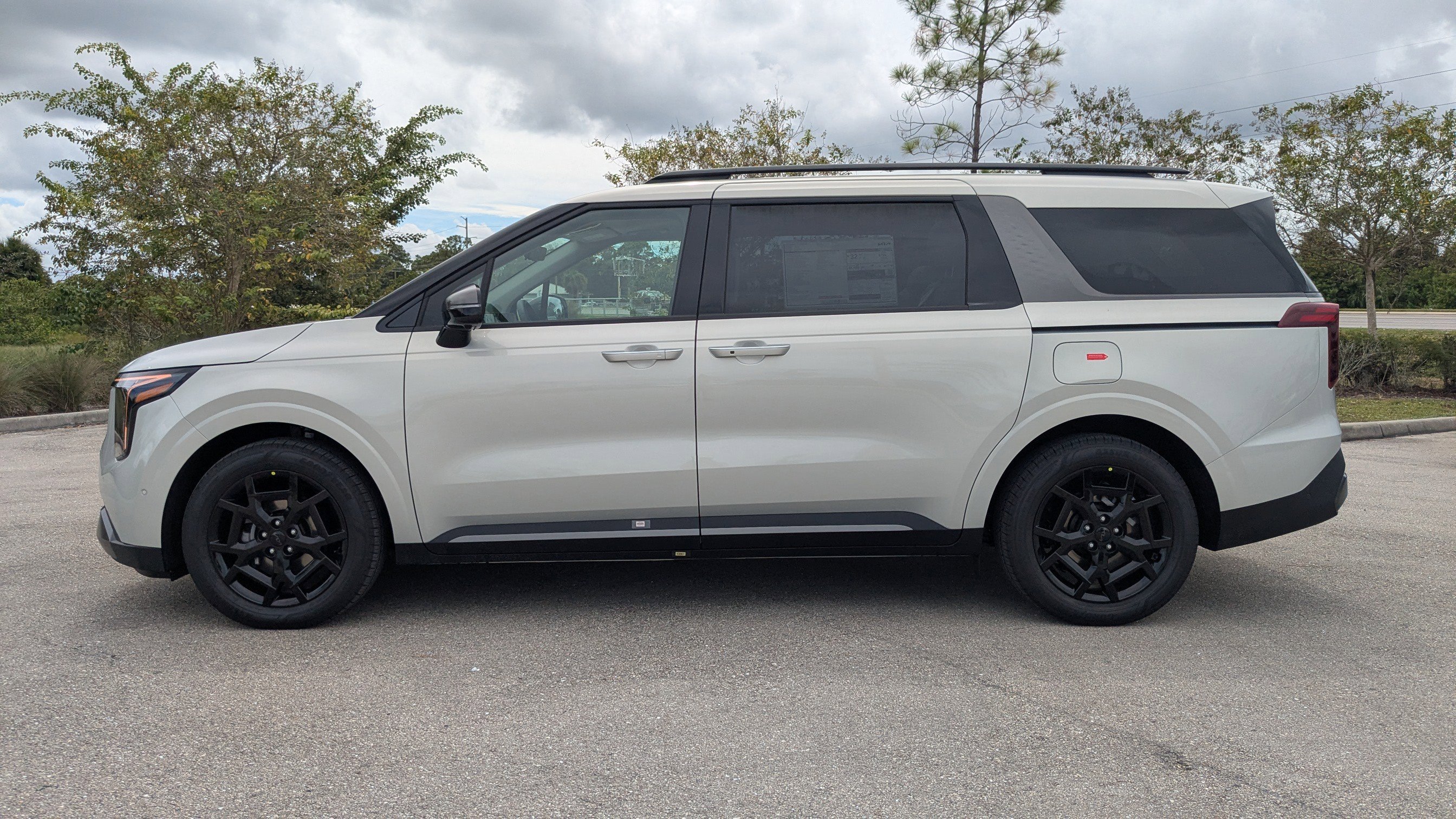 New 2026 Kia Carnival SX Prestige image 8