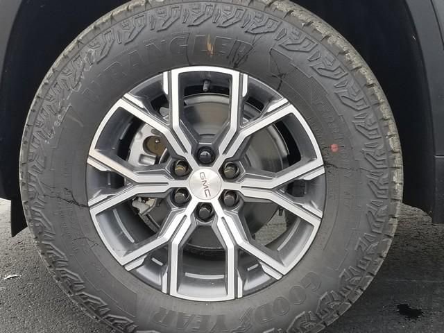 New 2026 GMC Acadia AT4 w/ Super Cruise Package image 21
