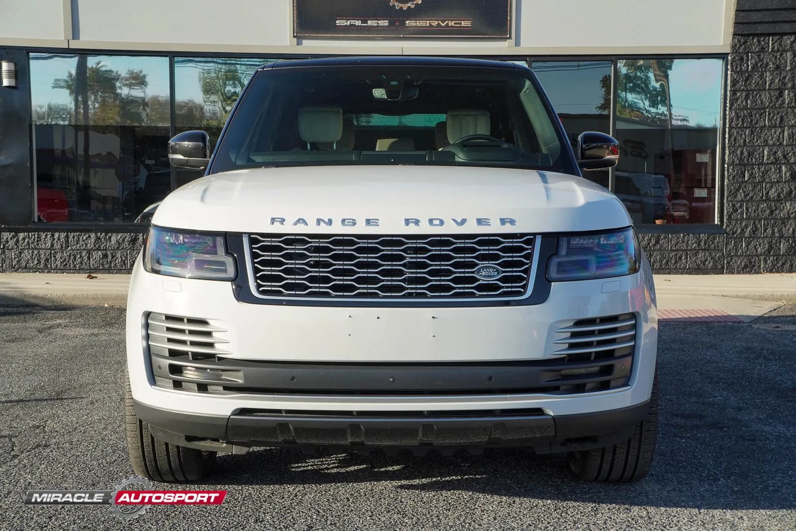 Used 2021 Land Rover Range Rover Autobiography AWD/4WD image 2