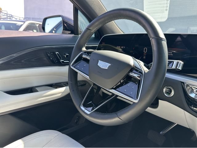 Certified 2024 Cadillac Lyriq Luxury RWD image 8