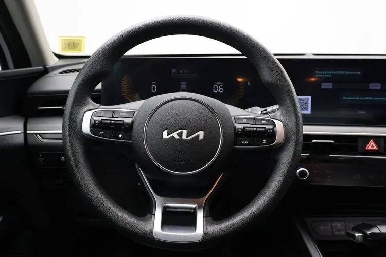 Used 2025 Kia K5 LXS FWD image 19
