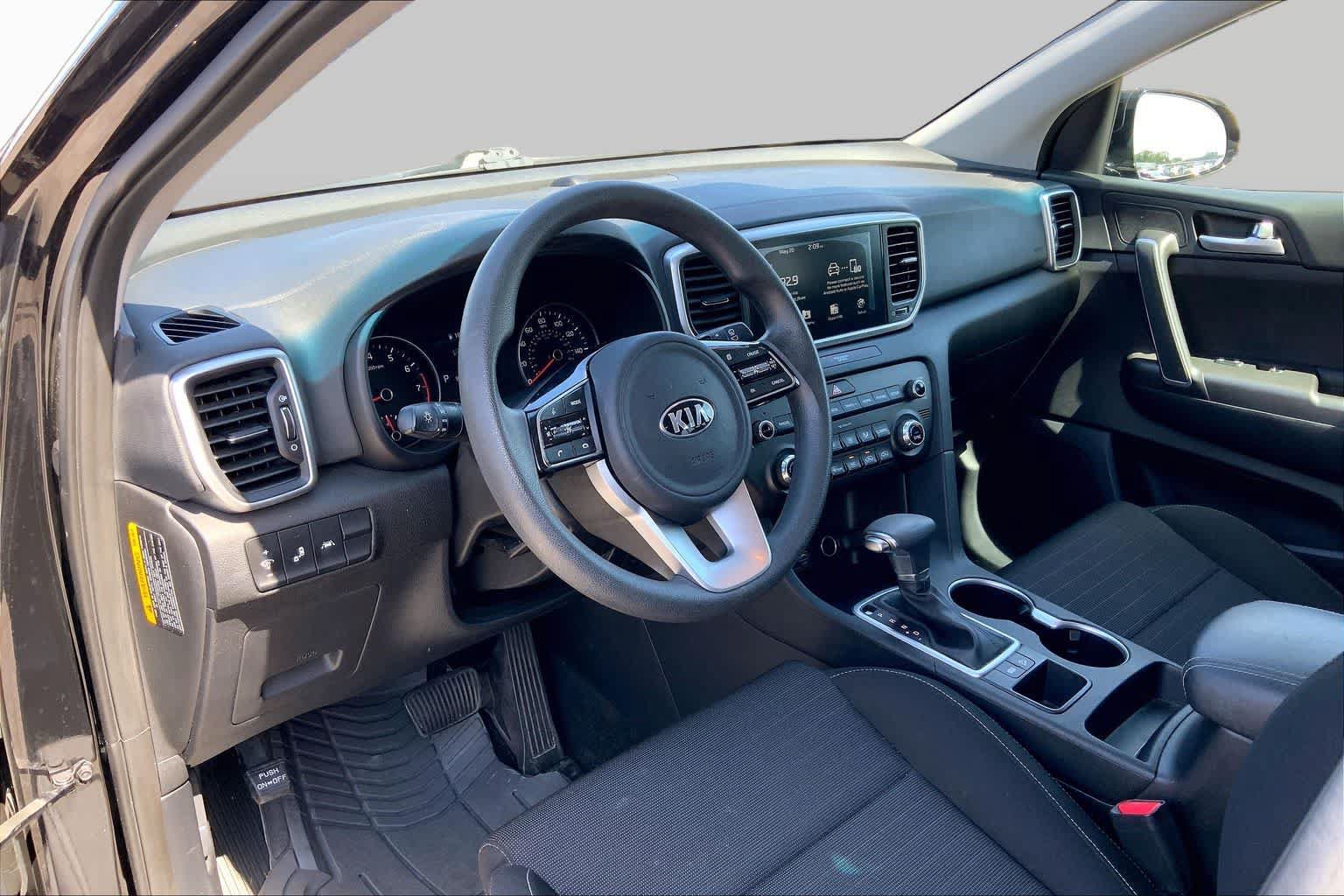 Used 2021 Kia Sportage LX w/ LX Fwd Popular Package image 16