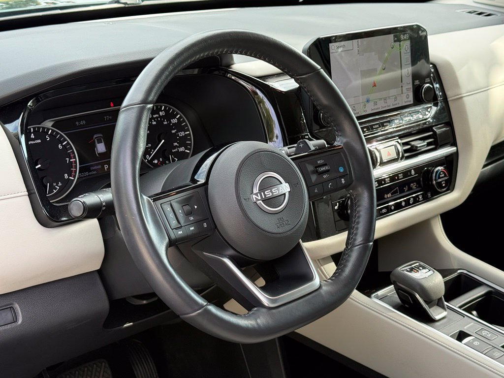 Used 2024 Nissan Pathfinder SL w/ SL Premium Package FWD image 14