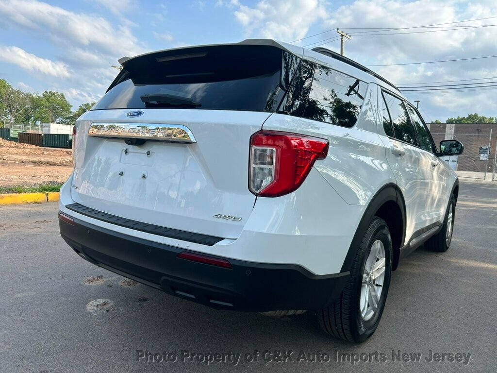 Used 2022 Ford Explorer XLT AWD/4WD image 10