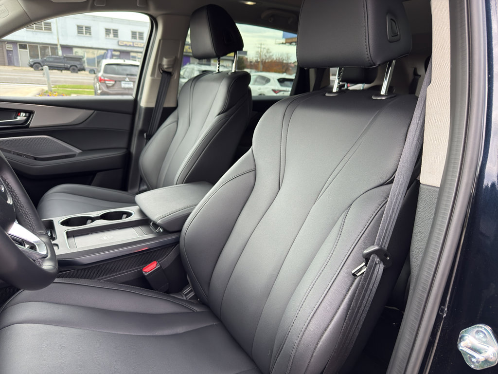 Certified 2025 Acura MDX SH-AWD image 12