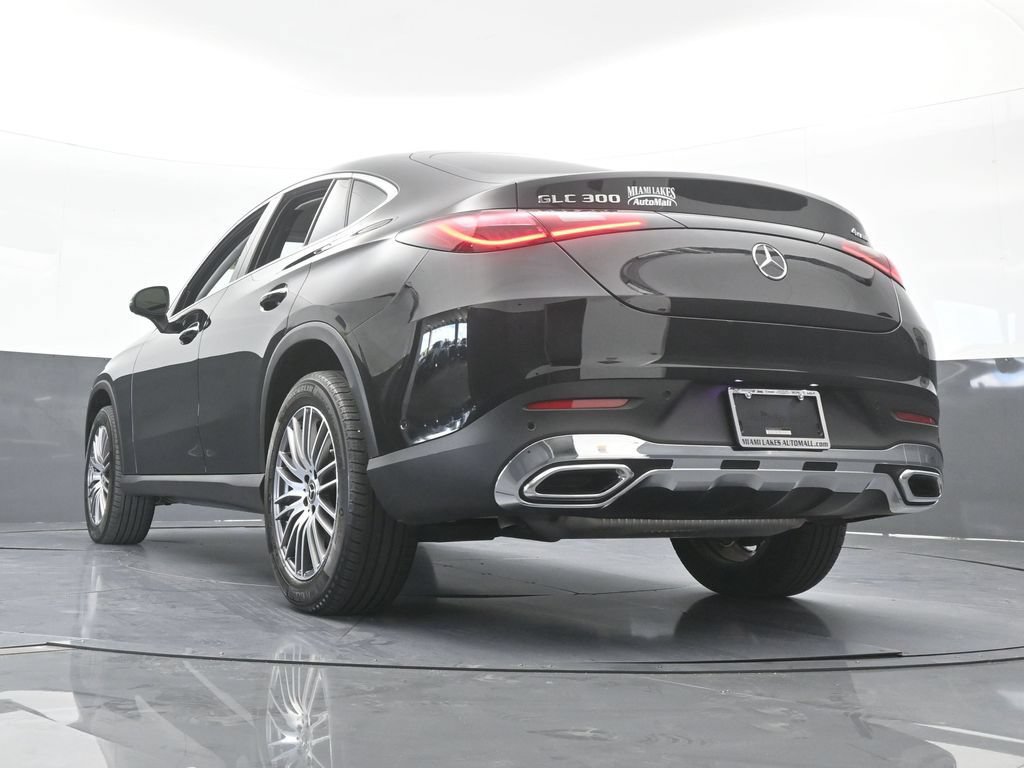 Used 2025 Mercedes-Benz GLC 300 4MATIC image 60